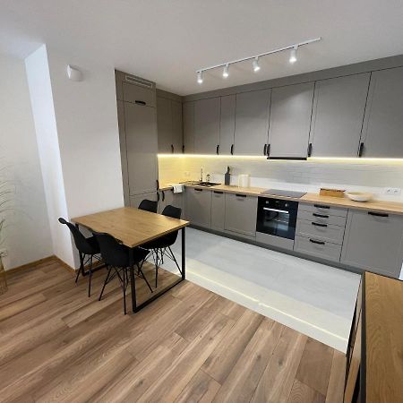 Newport Industrial Apartment وارسو المظهر الخارجي الصورة