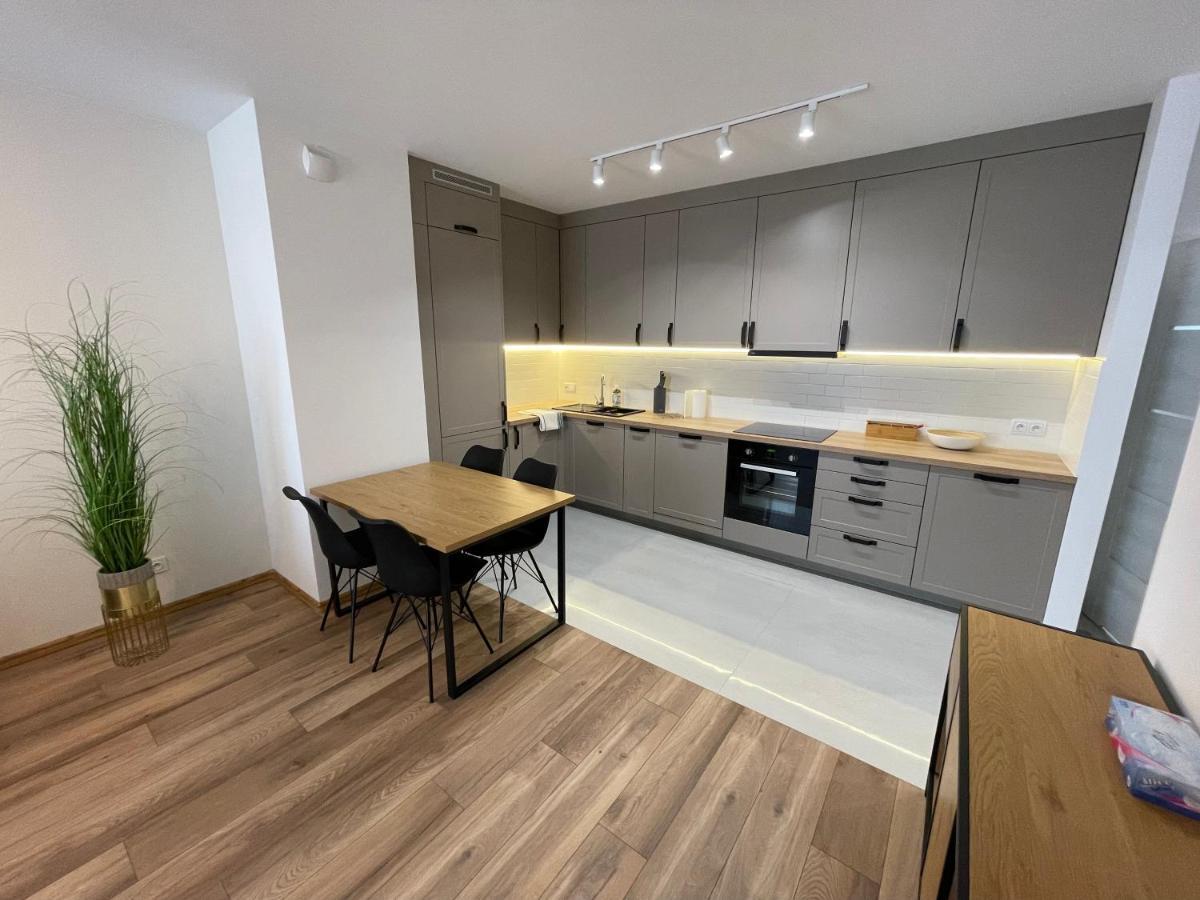 Newport Industrial Apartment وارسو المظهر الخارجي الصورة