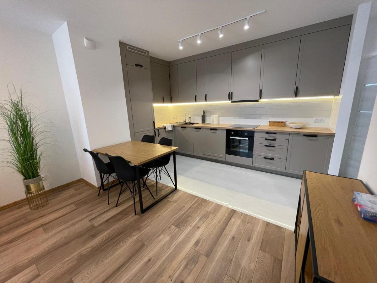 Newport Industrial Apartment وارسو المظهر الخارجي الصورة